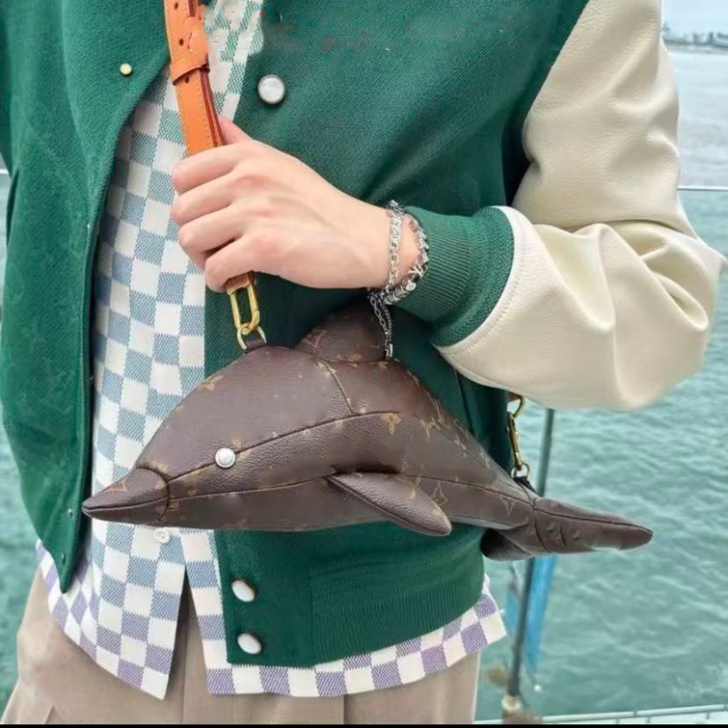 10a Dolphin Bag Designer Bag 2025 Man Shoulder Bags Phone Pouch Classic Old Flower Genuine Leather Crossbody Bag Handbag Card Holder Mirror Quality M14963