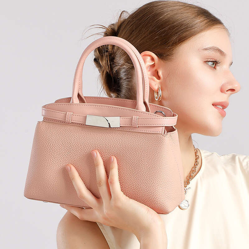 Luxury bag New Genuine Leather Fashion for Women Single Shoulder Small Square Stylish Crossbody Bag Simple Trendy Versatile s