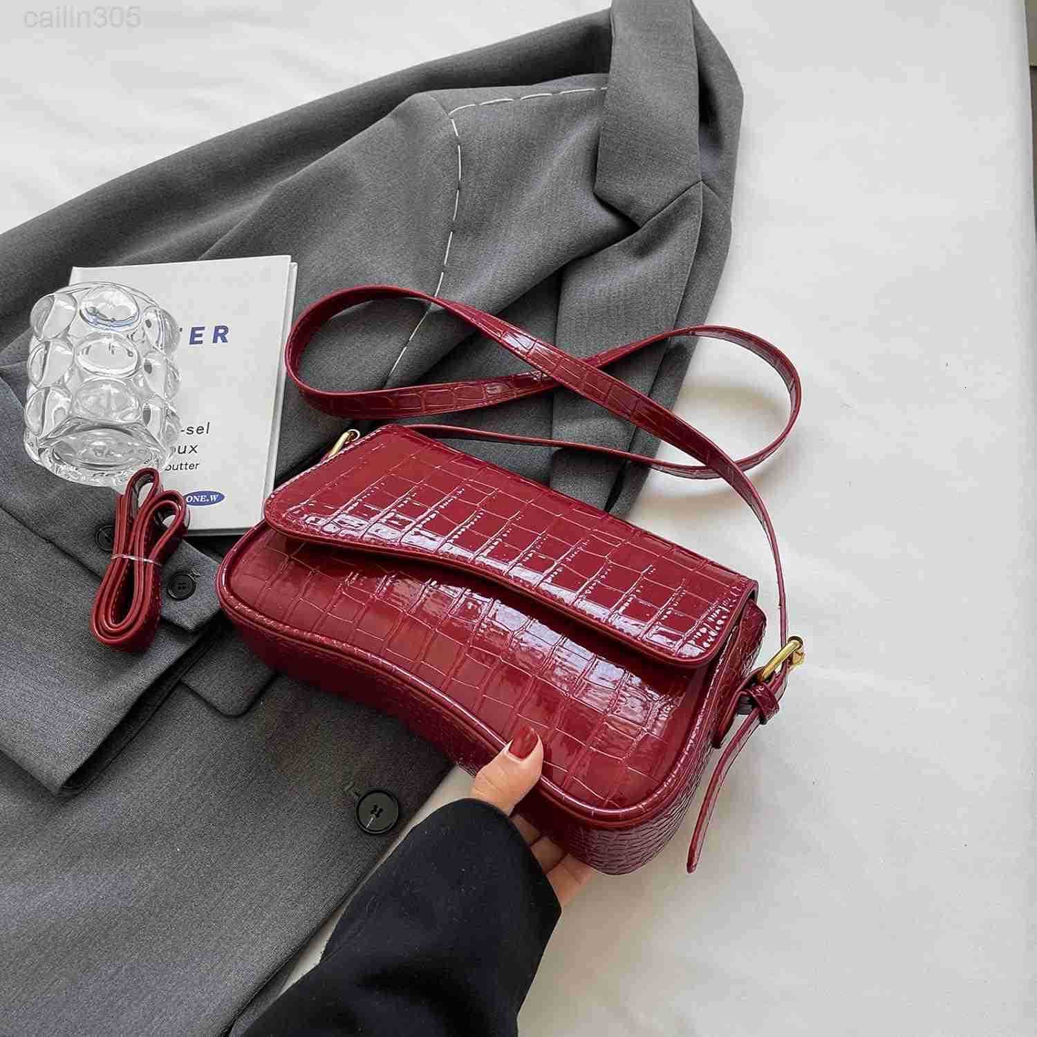 PU Leather Tote Bag for Women with 2 Removable Straps and Zipper Closure Z250922