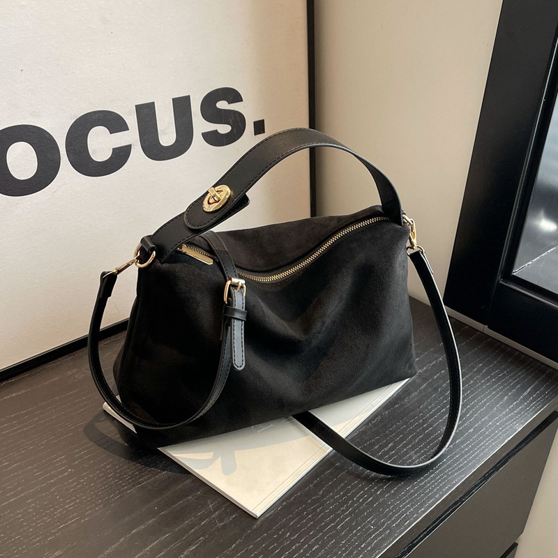 Free shipping vintage scrub small armpit bag autumn and winter new all-match female bag popular cross-body bag shoulder tote bag