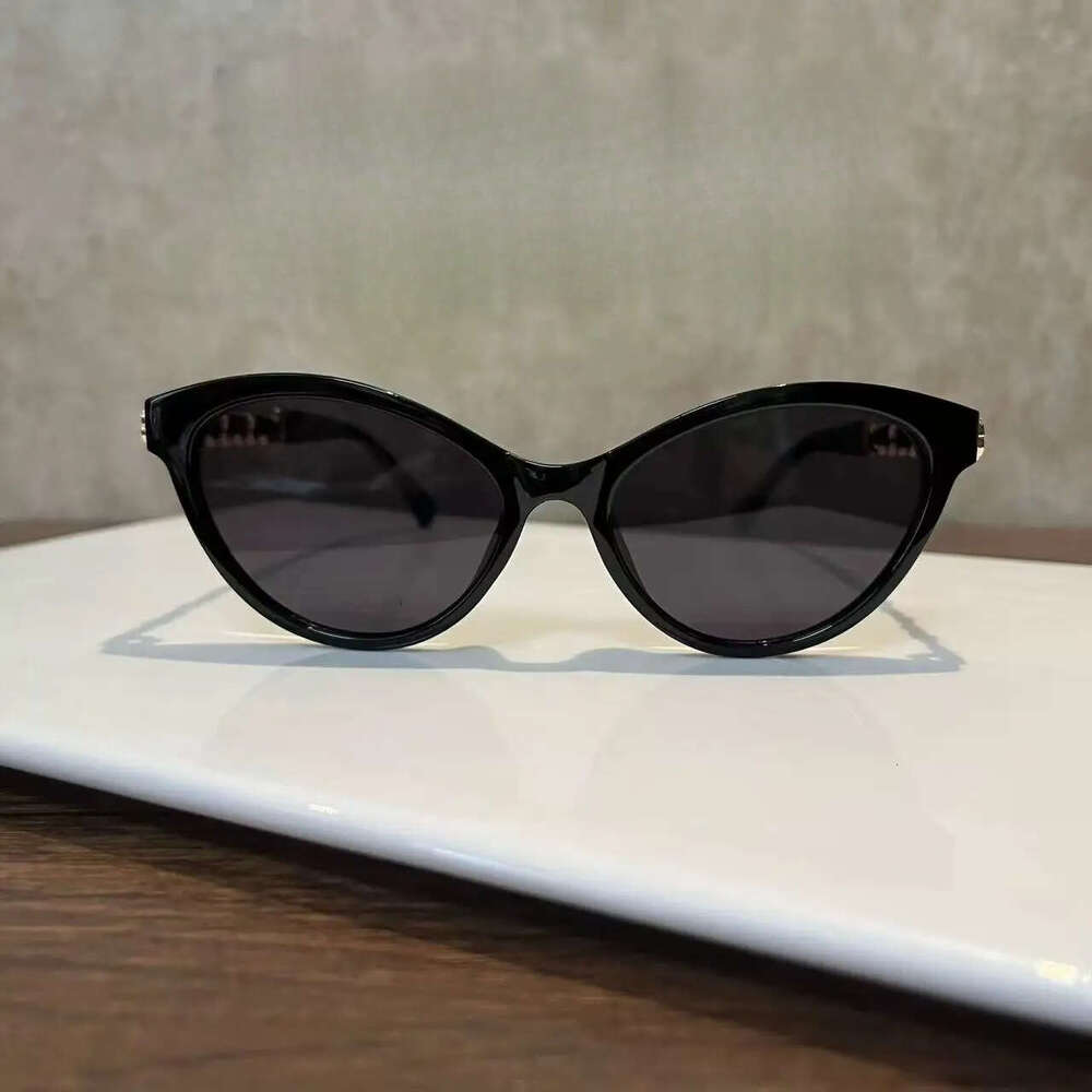 Sunglasses Designer Luxury sun glasses for women men UV400 Fashion Cat Eye eyeglasses Hollow Chain Legs Temperament Fashion Festival Holiday gifts