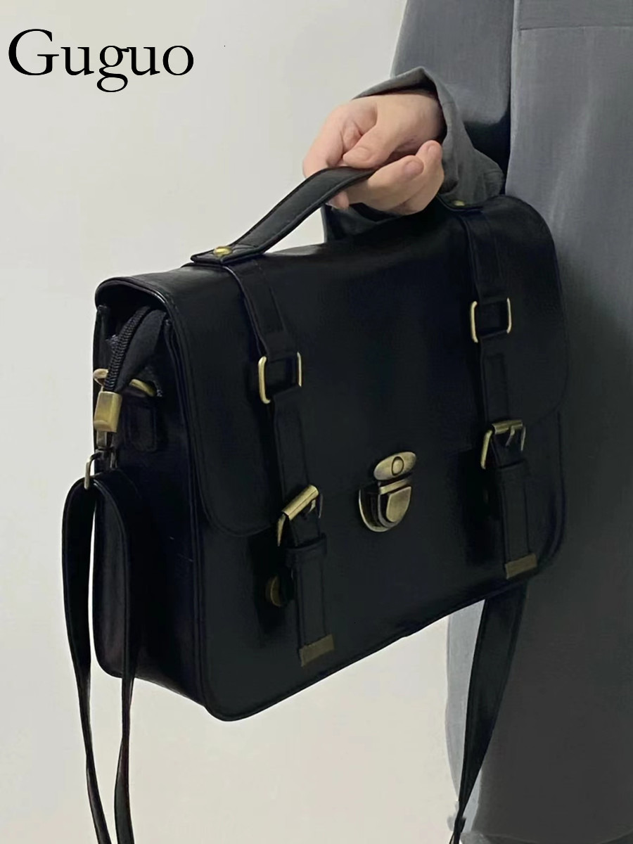 Guguo Designer Luxury Bag Bag Student Backpack Autumn Winter Vintage Buckle Messenger Bag College Style Class Bag Fashion Commuter Briefcase Crossbody