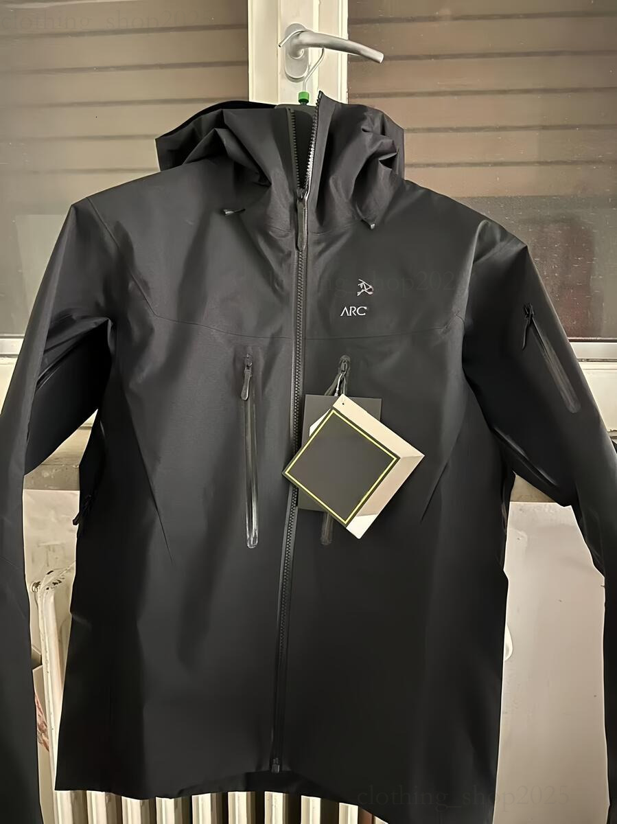 Arcteryrx Jacket Mens Designer Lightweight Hood Windbreaker Hard Shell Waterproof Outdoor Sports Versatile Couple Fashion Travel Hiking Climb Arcs Jackets 14e