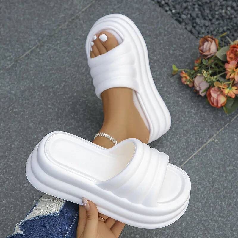 Chunky Platform Slippers for Women 2024 Summer Comfort Soft Sole Beach Shoes Slides Woman Thick Bottom Non-Slip Sandals Ladies ddmypanda