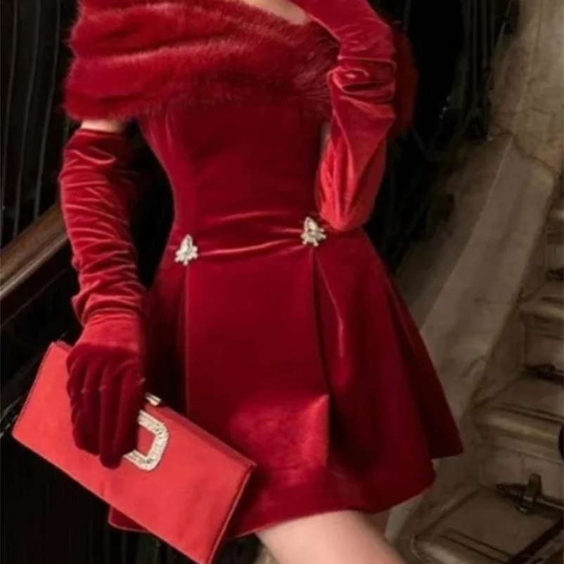 Womens Dress 2024 Spring/Summer Red Velvet Diamond Decorative Shoulders Detachable Fur Collar Dress 241206bj