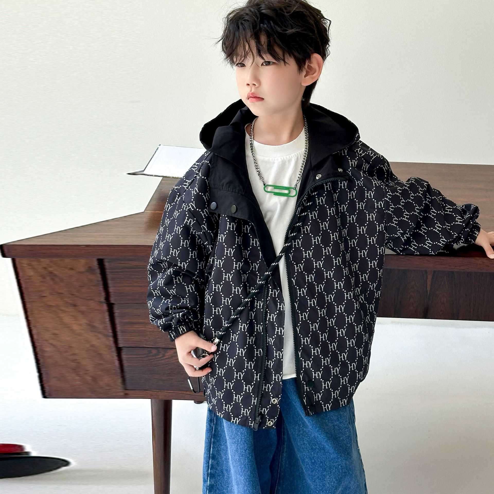 Boys Spring and Autumn Windbreaker Jacket 2025 New Loose Hooded Coat for Children Reversible Casual Trendy Cool Kids Clothing C250923