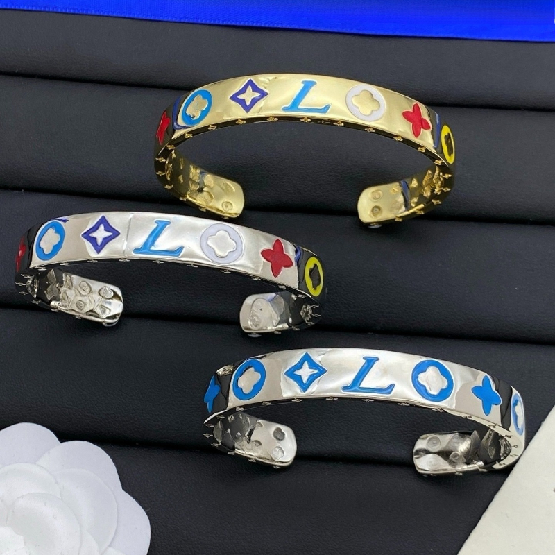 Designer Enamel Bracelet Luxury Jewelry Classic Retro Letter Design Bracelet Free Opening Adjustable High Quality Couple Personality Bracelet