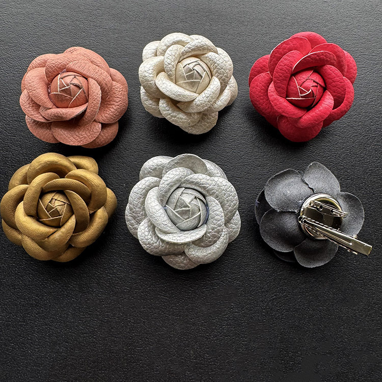 Camellia Pearl Brooch Small Style French Handmade Faux Leather PU Fabric Dual-use Pin Clothing Accessory