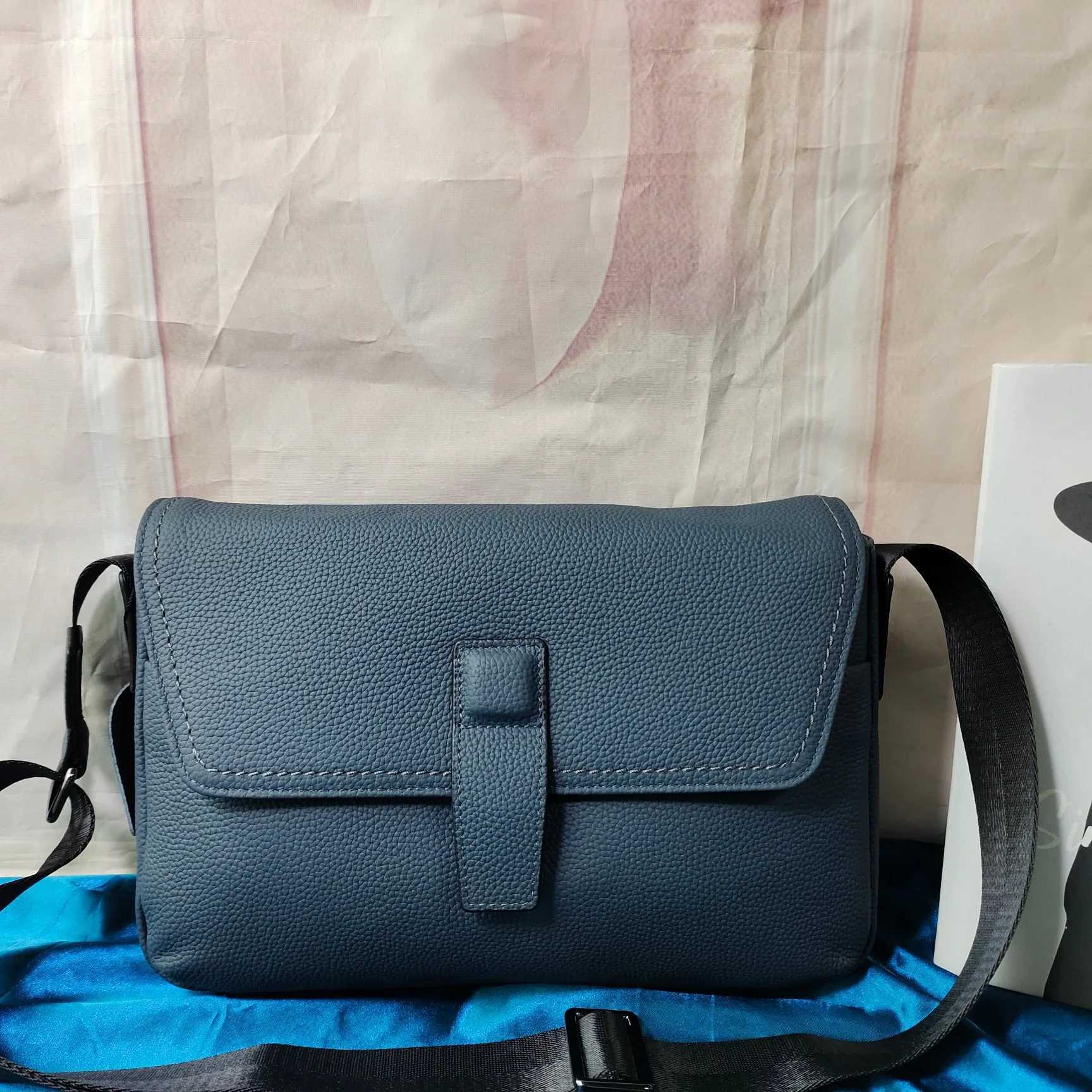 Mens Genuine Leather Shoulder Bag Large Capacity Top Grain Cowhide Casual Crossbody Messenger Bag J251025