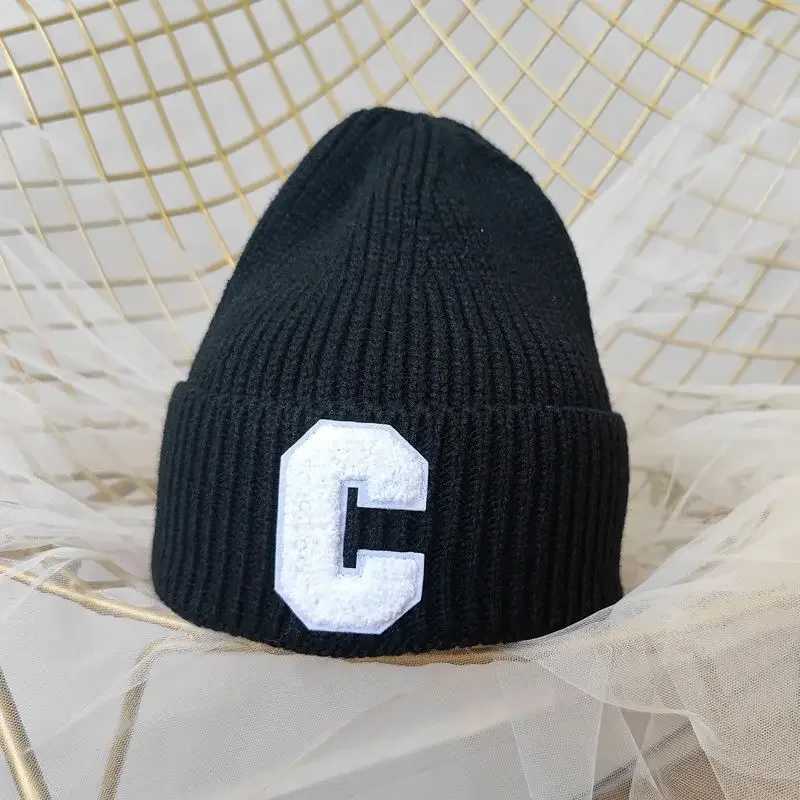 Fashion Unisex Autumn Winter Knitted Hat Big C Letter Simple Beanie Cap Korean Version Skullies Beanies Soft Hip Hop Casual Bonnet Caps D250923