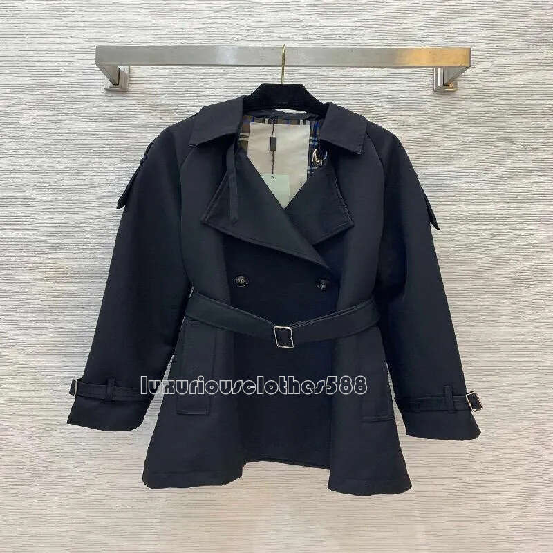 Cropped trench Short coat women Relaxed fit designer Classic Check cotton Inside Double breasted closure Belted cuffs Button welt pockets Fashion Lapel style 91