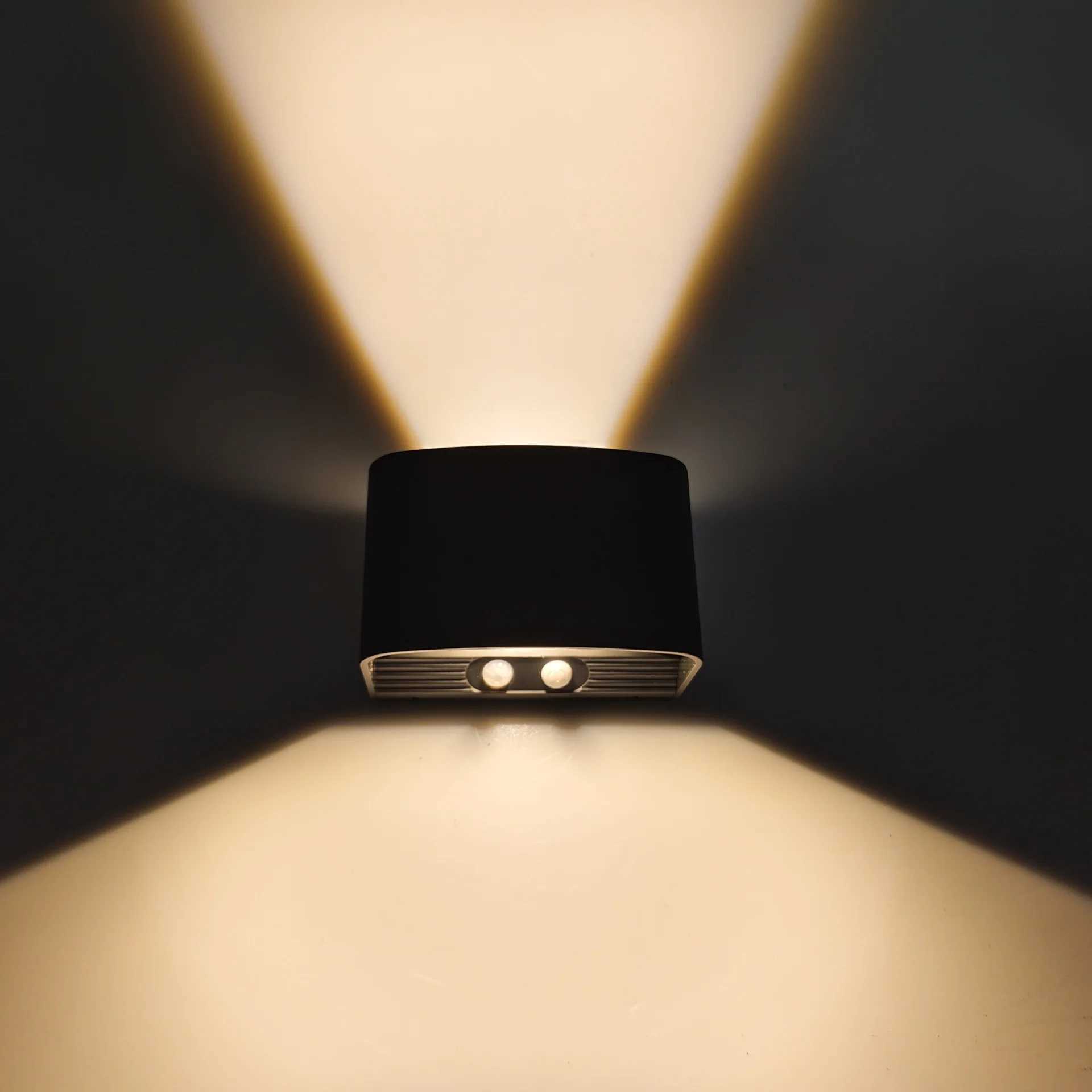 Rechargeable Up And Down Indoor Wall Lamp With Motion Sensor Warm White LED Wireless Wall Lamp With Remote Control C251124