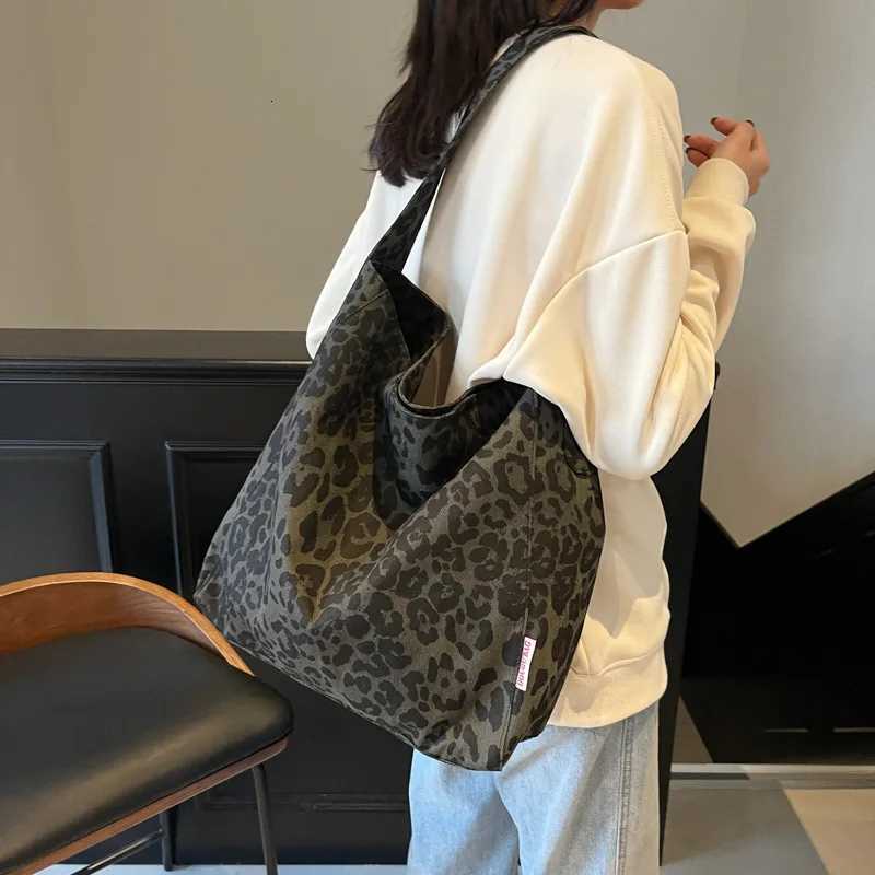 Vintage Leopard Canvas Shoulder Shopper Bag for Women 2025 Large Woman Tote Bag Fashion Designer Female Handbags Purses BolsasXJ250923