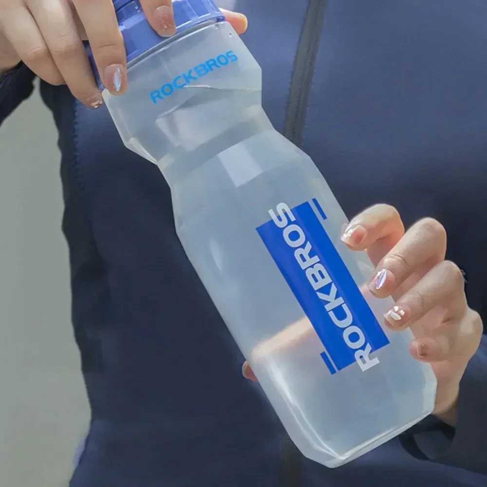 Bicycle Water Bottle 750ml Capacity Hiking Water Bottle Portable Fitness Water Bottle Suitable for Cycling Hiking Camping J250923