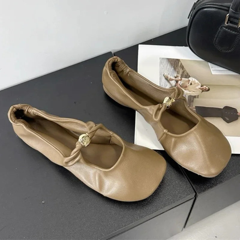 Fashion Metal Decoration Round Toe Mary Jane Shoes Women Comfort Lightweight Loafers Elegant Shallow Party Shoes Zapatos Mujer 250809