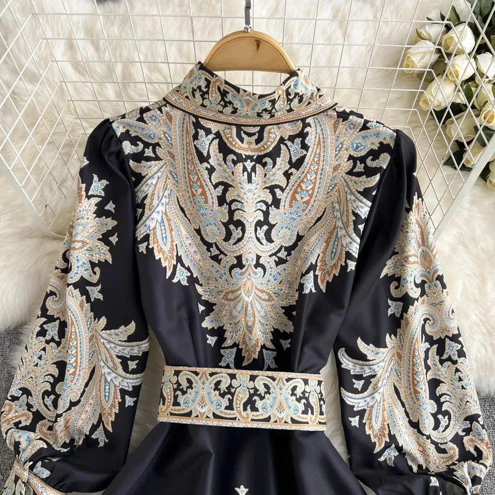 2-piece womens clothing set Korean womens clothing long sleeved stand up collar top high waisted shorts retro floral summer set240810