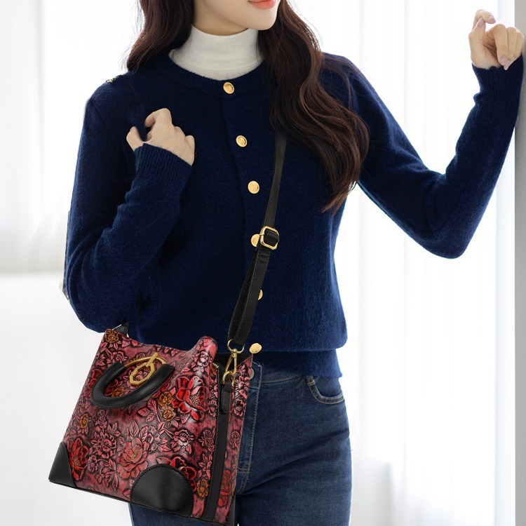 2025 hot selling women's shoulder bag new embossed pattern fashionable multifunctional designer women's shoulder horizontal handbag
