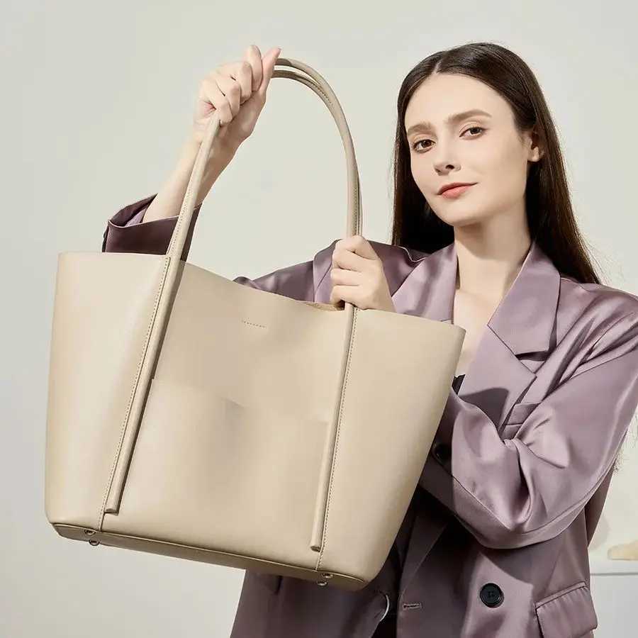 Genuine Leather Womens Tote Bag Summer Handbag Large Capacity Cowhide Shoulder Bag Work Commute Womens Large Capacity J251025