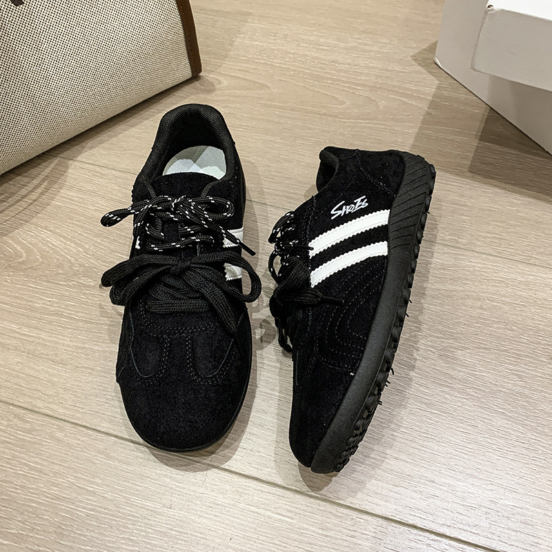 Free delivery designer shoes Simple and comfortable sports shoes breathable and fashionable sports shoes