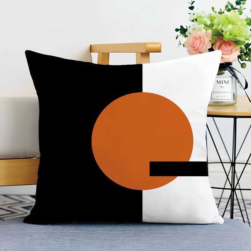Nordic Orange Light Luxury Sofa Cushion Simple Orange Red Geometric Pillow Black and White Modern American Style Backrest Pillow Cover C250923