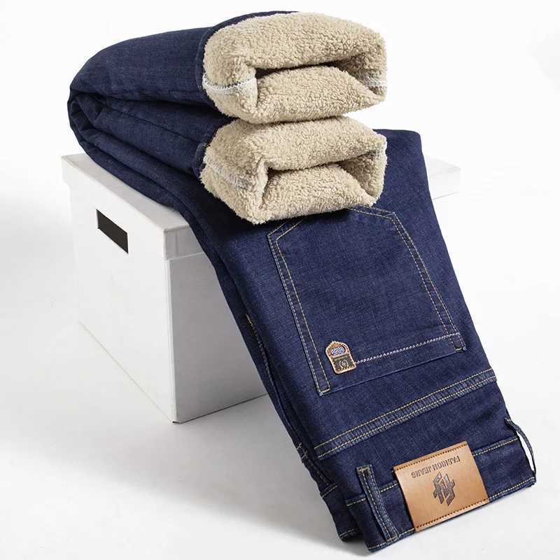 Winter Lamb Fluff Denim Straight Pants Men Thicken Big Size 40 Jeans High Waist Stretch Jeansy Fleece Lined Warm Slim Vaqueros L250923