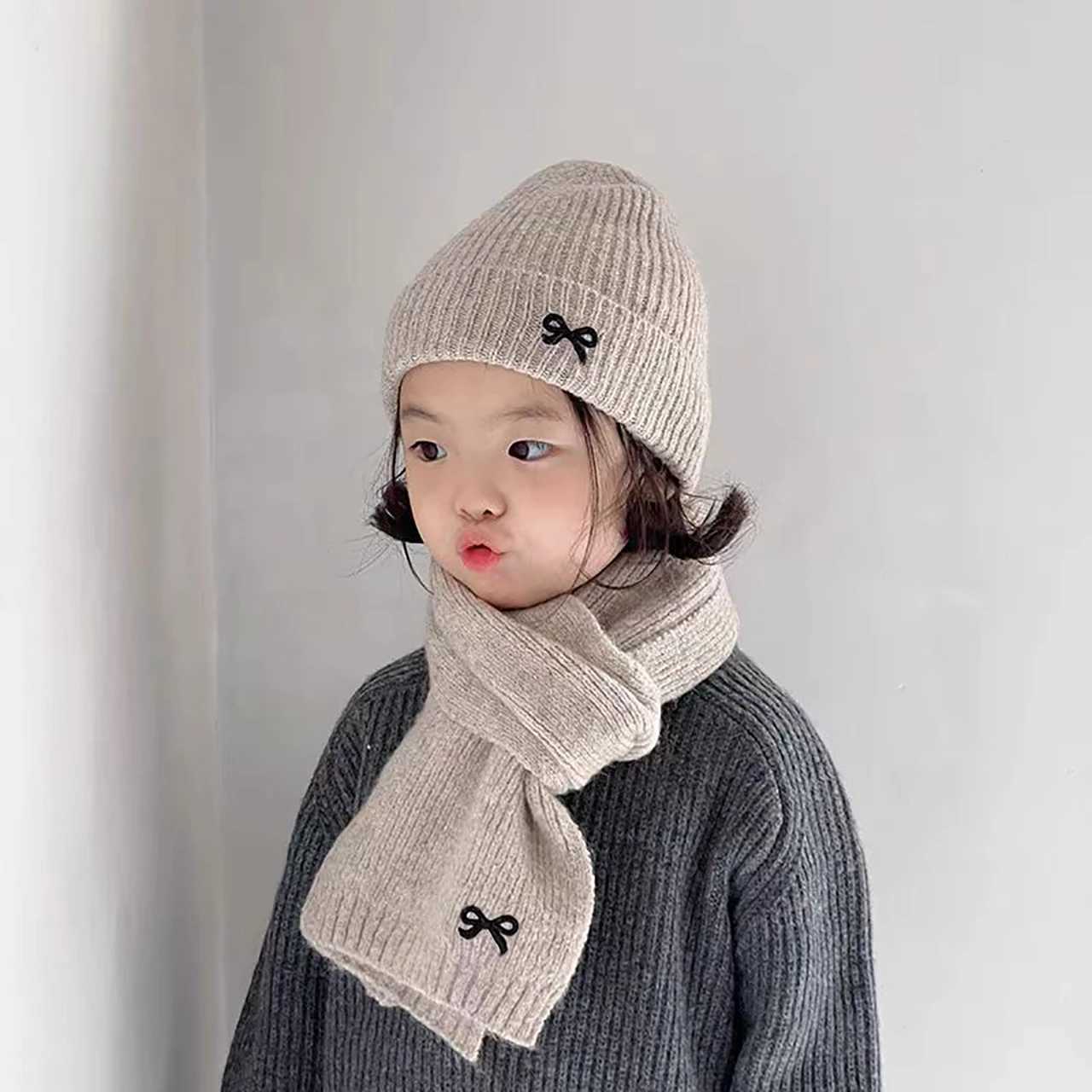 2Pcs Solid Color Children Hat Scarf Set Embroidered Bow Winter Knitted Woolen Beanie Kids Girls Boys Windproof Cap Scarves Z251029