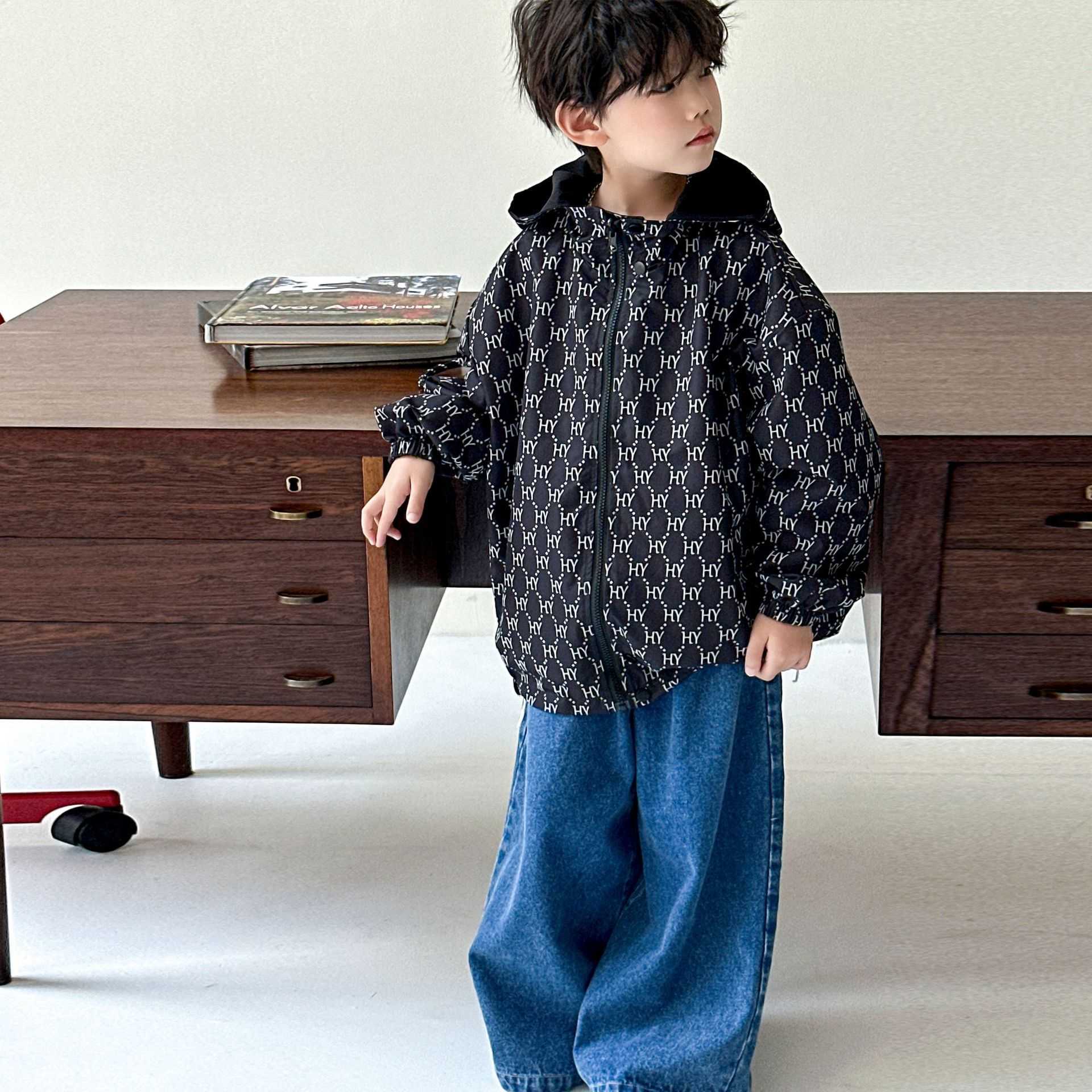 Boys Spring and Autumn Windbreaker Jacket 2025 New Loose Hooded Coat for Children Reversible Casual Trendy Cool Kids Clothing C250923