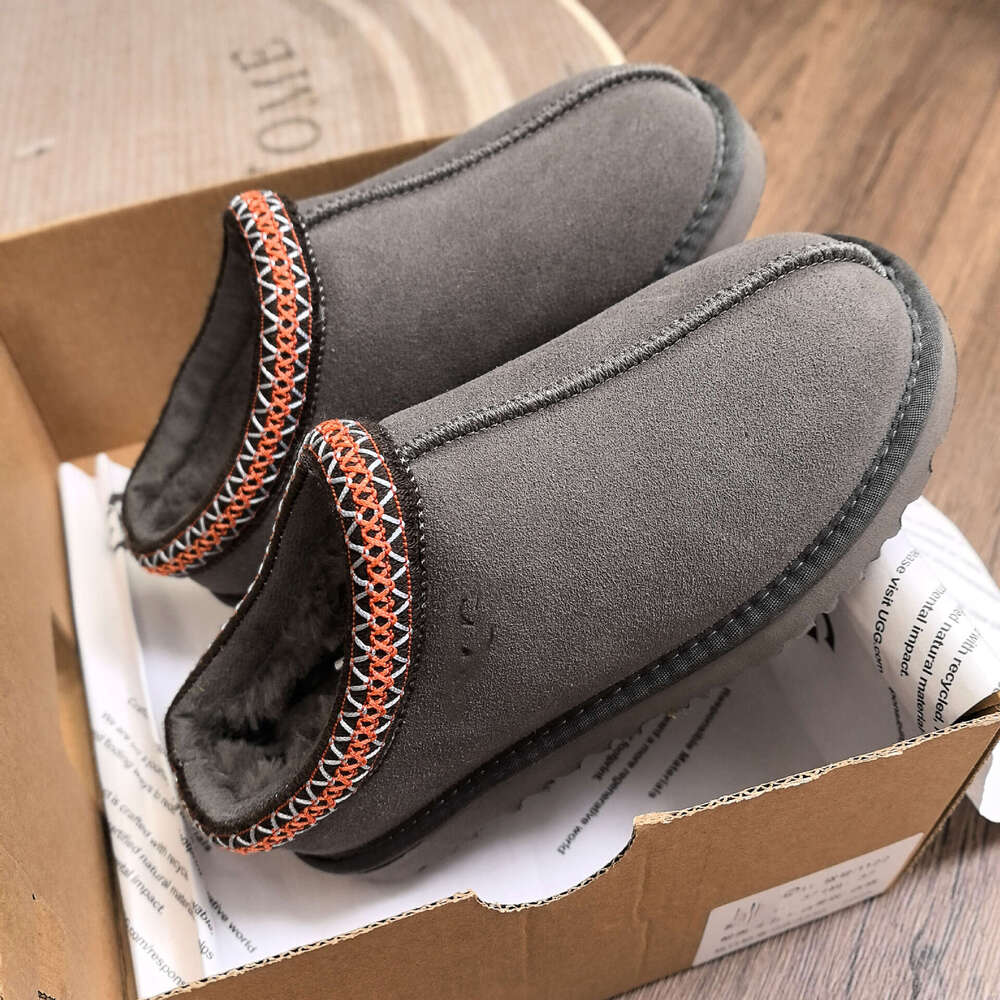 Brown Leather Mens Thigh-High Boots Cozy Wool-Lined Outdoor Footwear