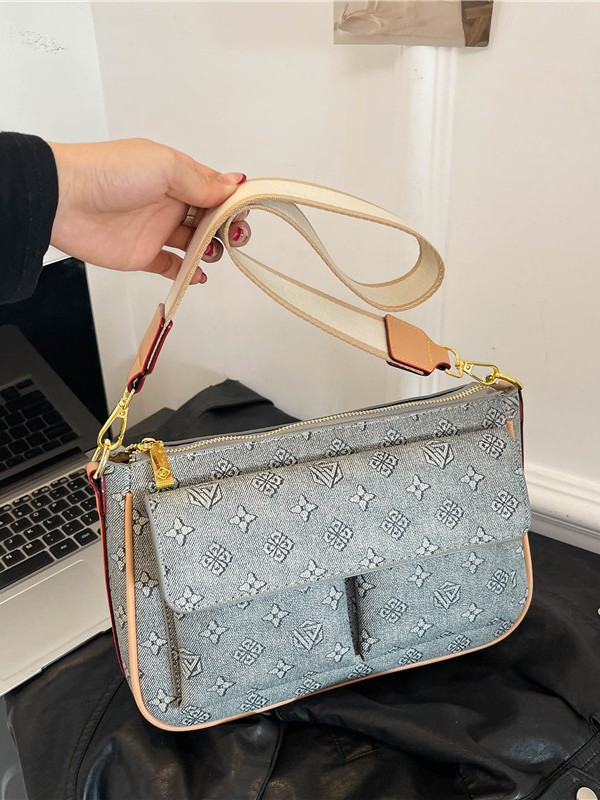 Designer bag free shipping Retro Underarm Fashionable Versatile Printed Large Capacity Commuter Shoulder Cross Bag for Women