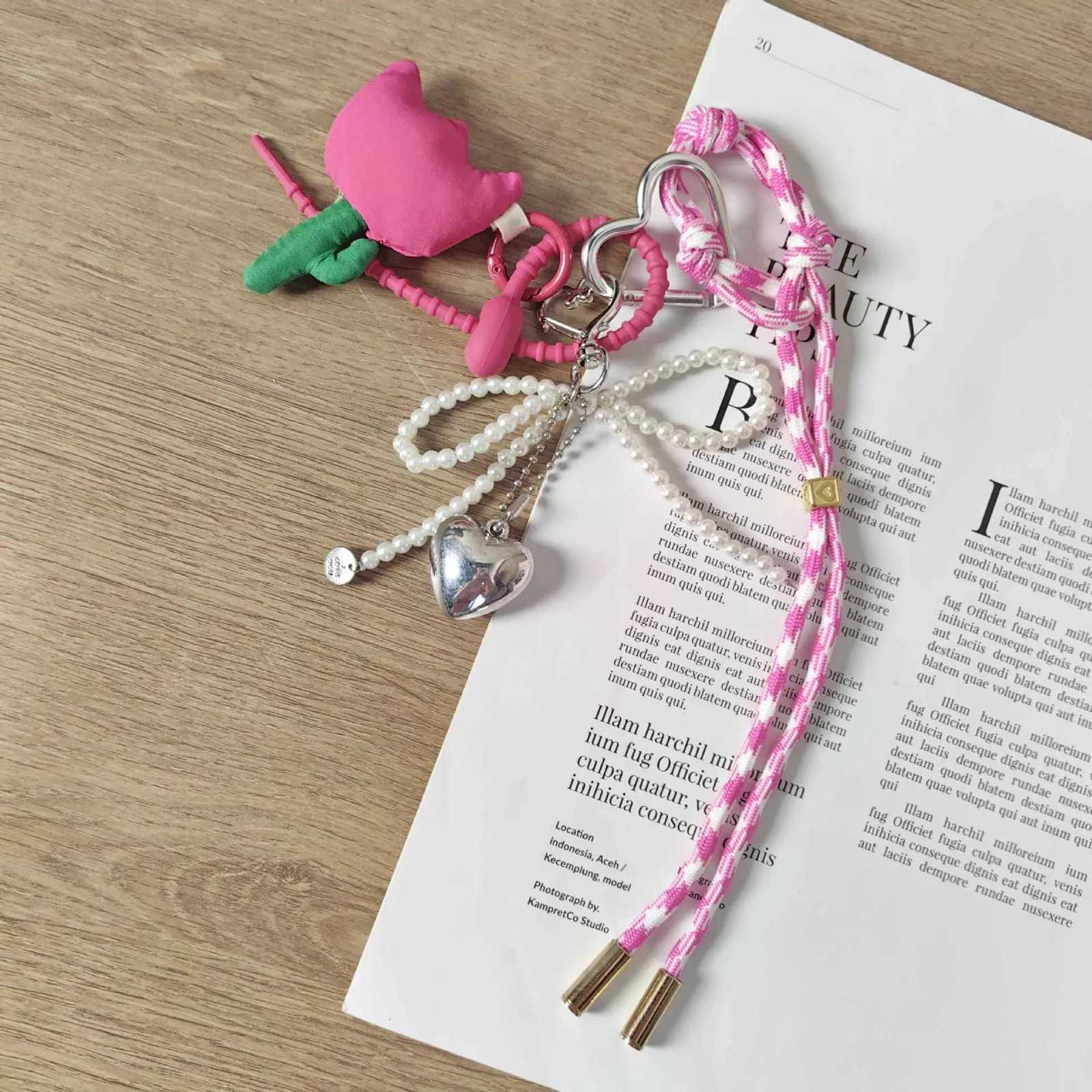 Cute Flower Heart Rope Bag Charm Y2KKeychain Purse Charm for Handbags Bogg Bags Accessories Miltiple Key Chain D250923