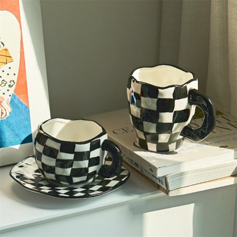 Nordic Monochrome Cup Black and White Checkerboard Mug Ceramic Cup Ins Coffee Cup Dish Afternoon Tea Cups Creative Mugs 240712bj S25109