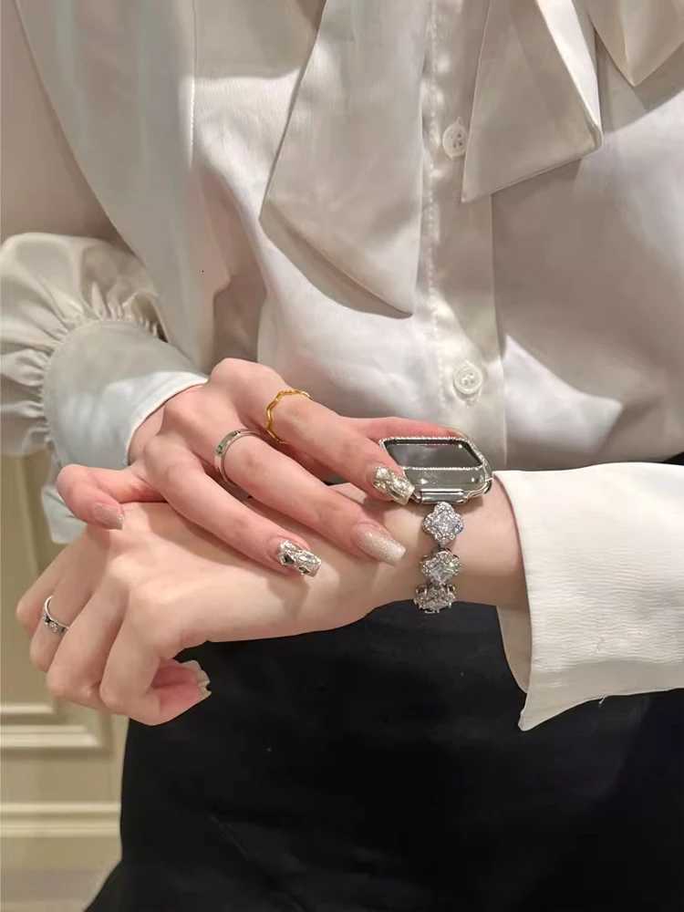 Luxury Luxury Diamond Band For Watch 38mm 40mm 41mm 42mm 44mm 45mm 49mm Wan Metal Bracelet Strap For iWatch 9 tra 8 7 SE 6 5 Y250923aw