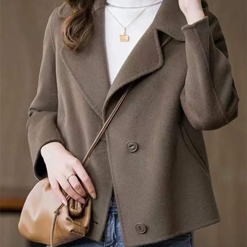 Winter Slim Short Woolen Coat Casual Women Thick Solid Wool Blend Overcoat Lapel Oversize Single Breasted Warm Outerwear 240822
