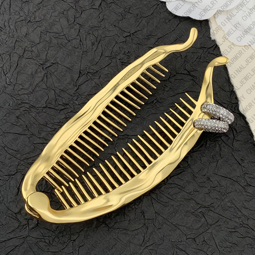 chiaparelliHair Clips Designer Hair Clips Women Tooth Barrette Luxury Jewellery Designer for Women Vintage French Chic Hair Accessory Elegant Premium