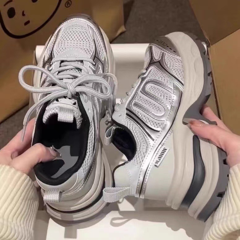 new Free delivery designer Unisex board shoes Fashionable simple elegant and stylish daily commuting style