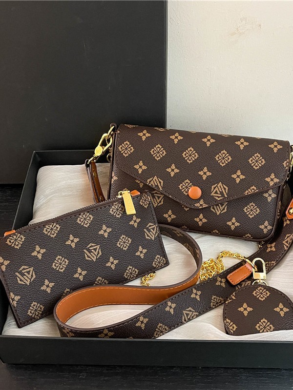 hot Free Shipping designer bag Light luxury chain small square bag women's new versatile envelope bag single shoulder cross body bag