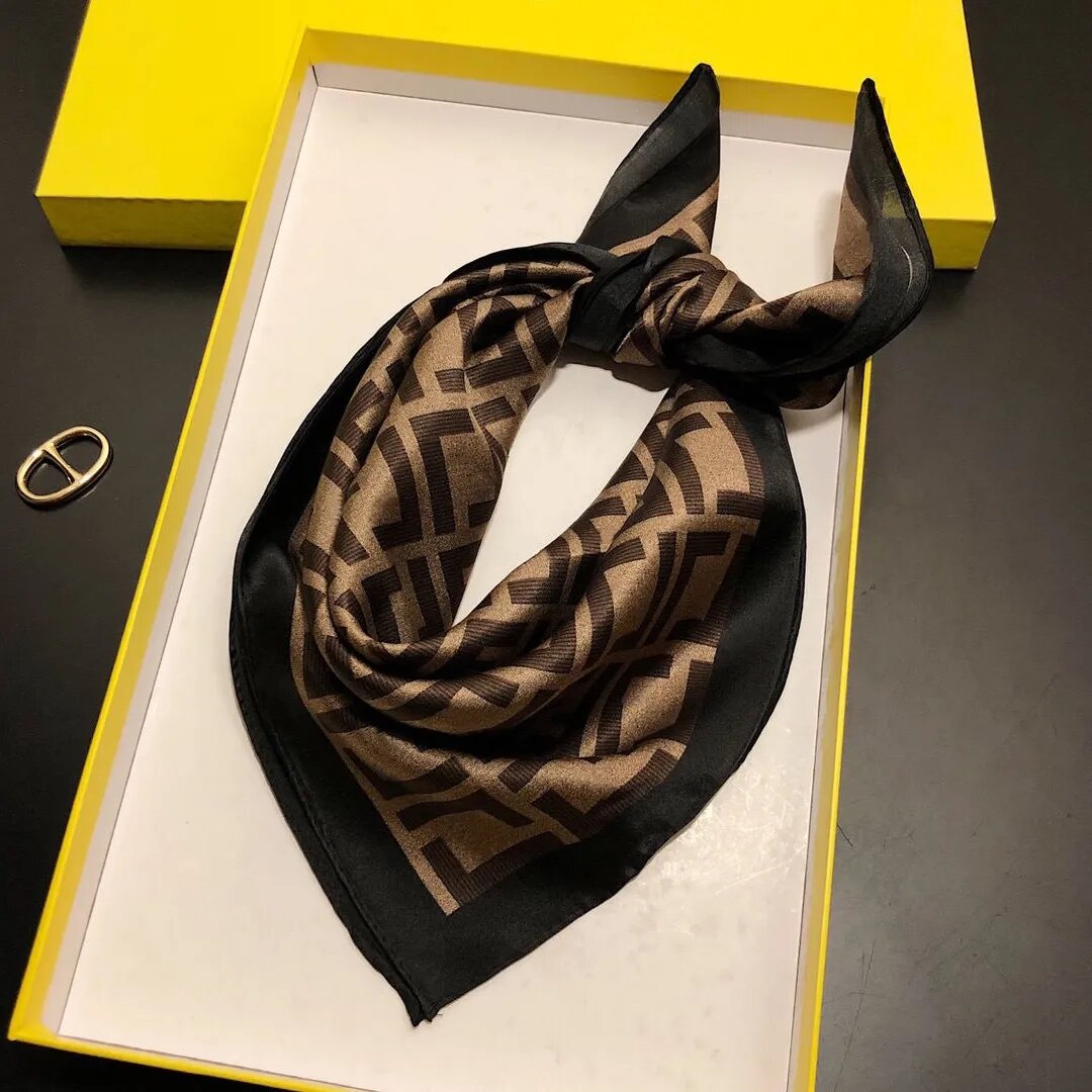 22 1style Silk Scarf Head Scarfs For Women Winter Luxurious Scarf High End Classic Letter pattern Designer shawl Scarves New Gift Easy to match Soft Touch Above 70-70cm