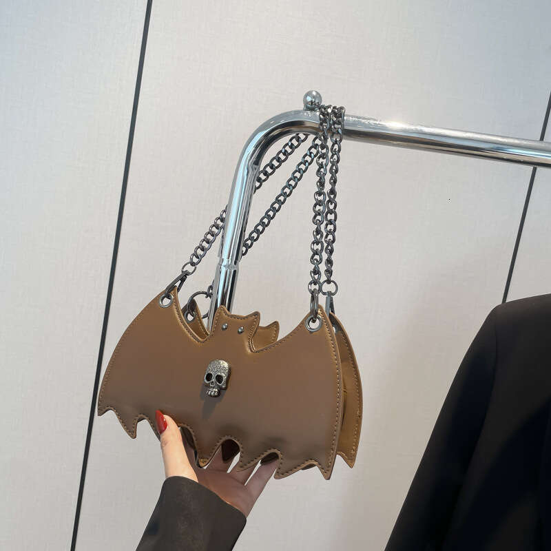 Halloween Skull Small Women's 2024 New Fashion Trendy Personality Bat Quirky Chain Crossbody Bag