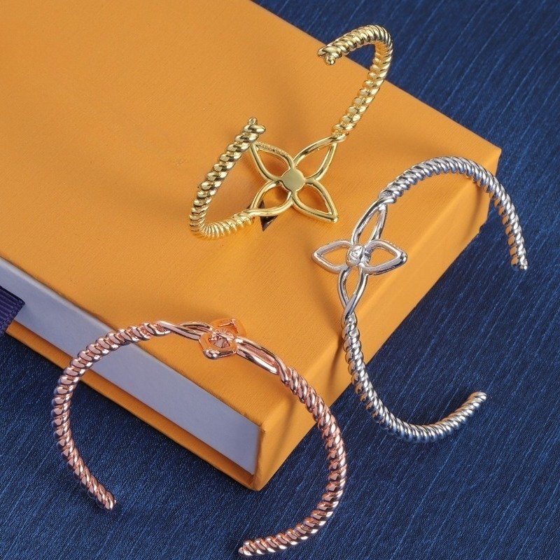 Designer bracelets, cuff bracelets, wholesale hollow design bracelets, open bracelets, stainless steel and titanium steel fashion bracelets