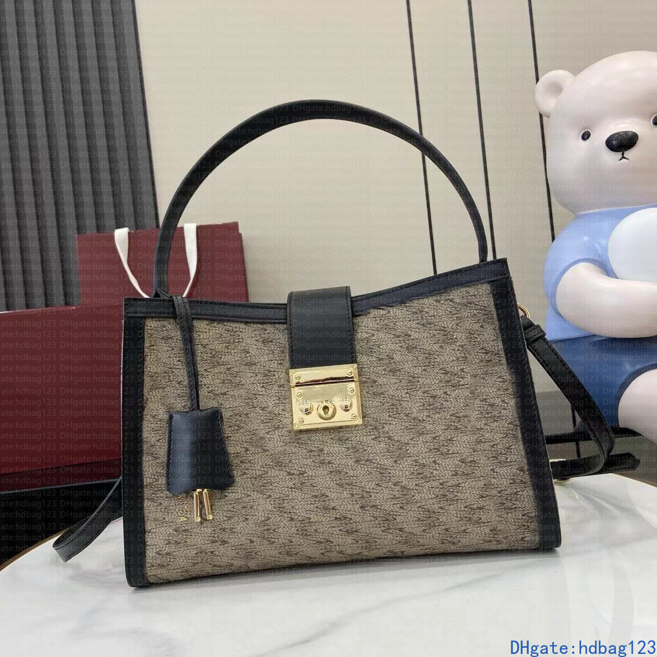 Fashion tote bag 10A high-quality shopping bag Padlock crossbody bag shoulder bag contrasting designer bag handbag women's luxury bag women's commuting bag