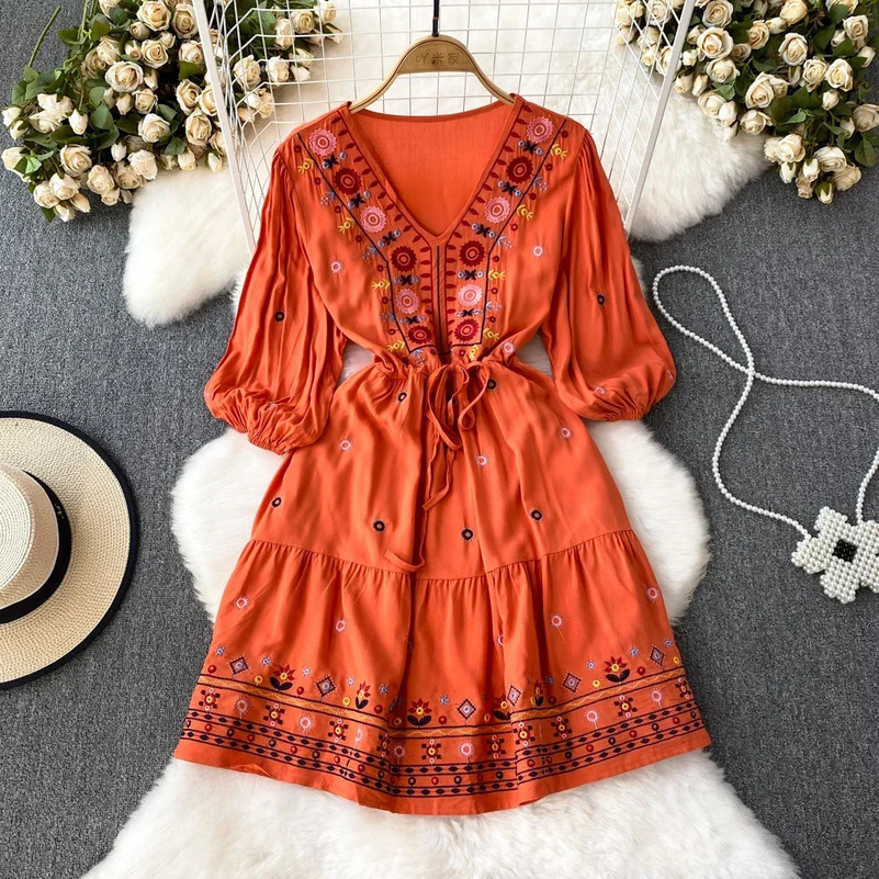 Bohemian Dress for Women Embroidery Floral V-neck Elastic Waist Dresses with Belt Lace-up Holiday Beach Vestidos Folds Dropship 250122