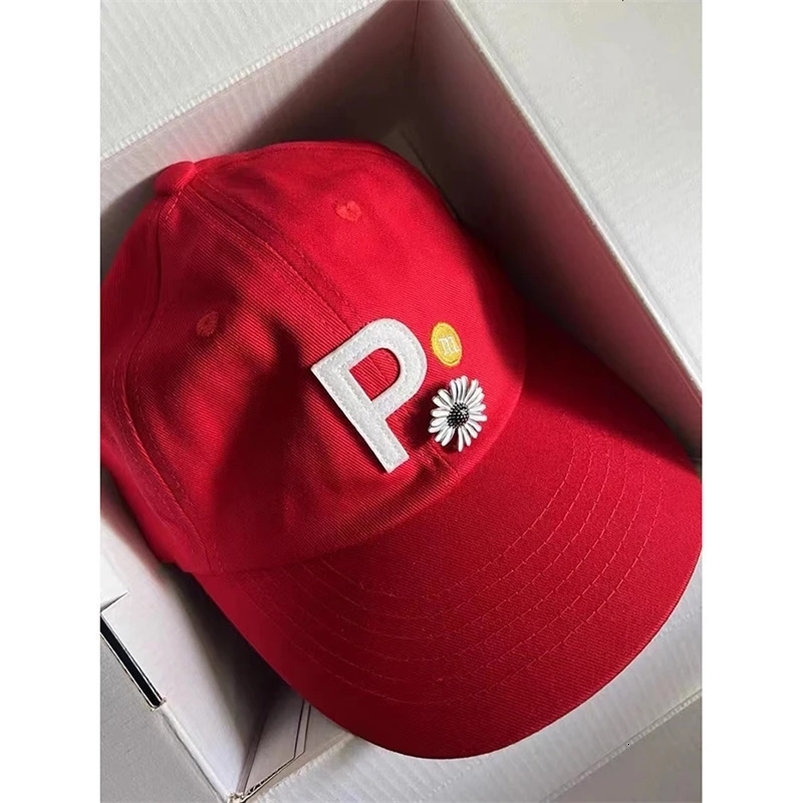 Y2K Unisex Red Daisy Baseball Cap Korean Version Fashion Trendy P Letter Red Hat High Quality PMO GD Peaked Cap Kpop Gorras PEAC 240227