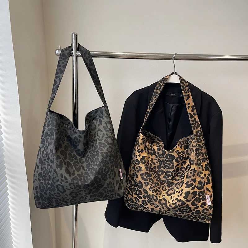 Vintage Leopard Canvas Shoulder Shopper Bag for Women 2025 Large Woman Tote Bag Fashion Designer Female Handbags Purses BolsasXJ250923