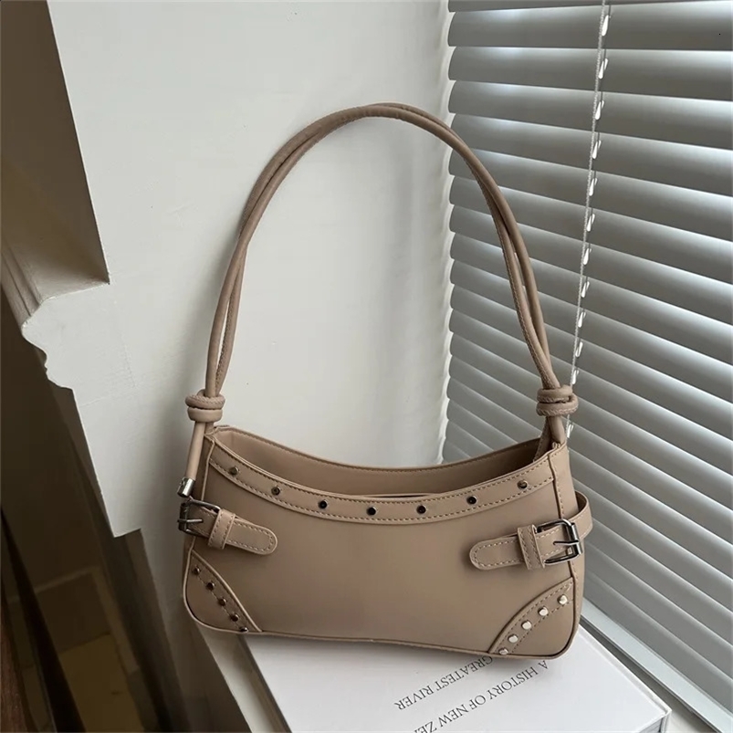 Fashion Rivet Womens Shoulder Bags Vintage Ladies Underarm Bag Soft Pu Leather Female Portable Handbags Small Clutch Purse 240909