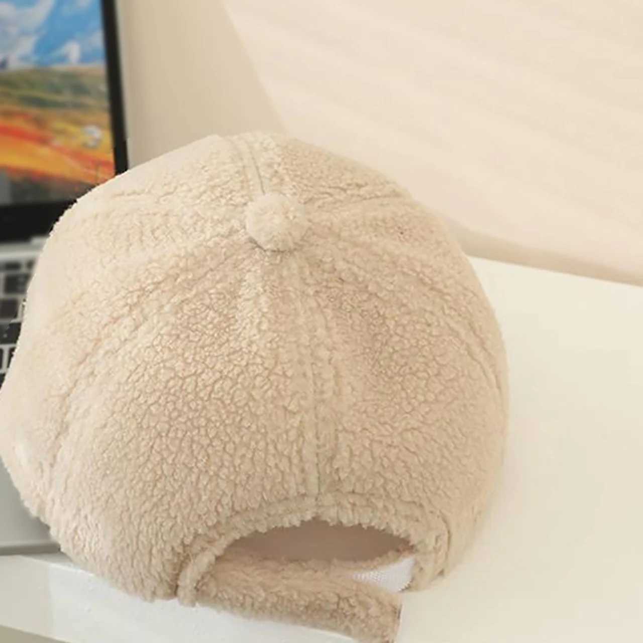 Lamb Fleece Baseball Cap for Baby Winter Thick Warm Plush Peaked Hat Kids Boy Girl Cute Cartoon Bear Snapback Hats Z251029