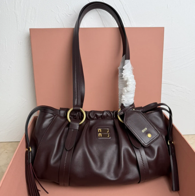 Designer bag Shoulder bag Luxury bag High Quality Leather Wallet Women Classic Black Shoulder bag Letter Metal Decoration