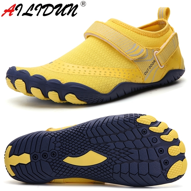 Water Shoes Summer Elastic Quick Dry Aqua Shoes Beach Barefoot Slippers Women Unisex Swimming Water Wading Shoes Men Upstream Swimming Shoes 230710