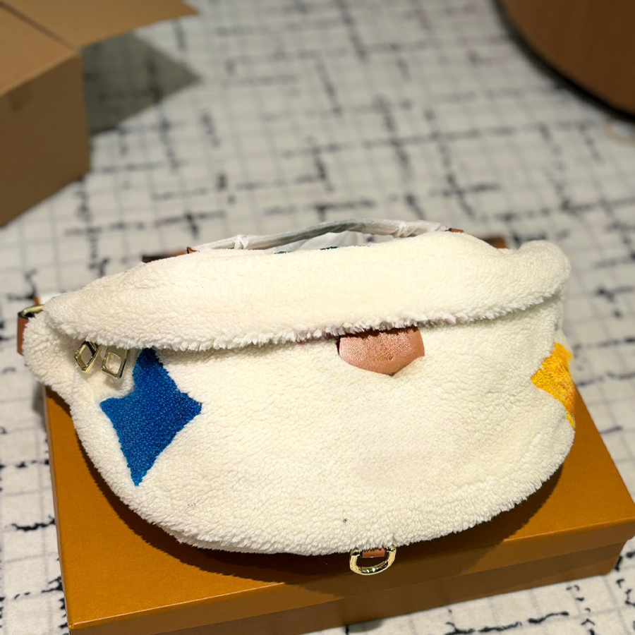 Totes Bag Designer Womens Bag Winter Teddy Fuzzy Waist Chest Bags For Women Luxury Totes Fashion Purse Crossbody Lamb Wool Soft Fur Shoulder Belt Bags