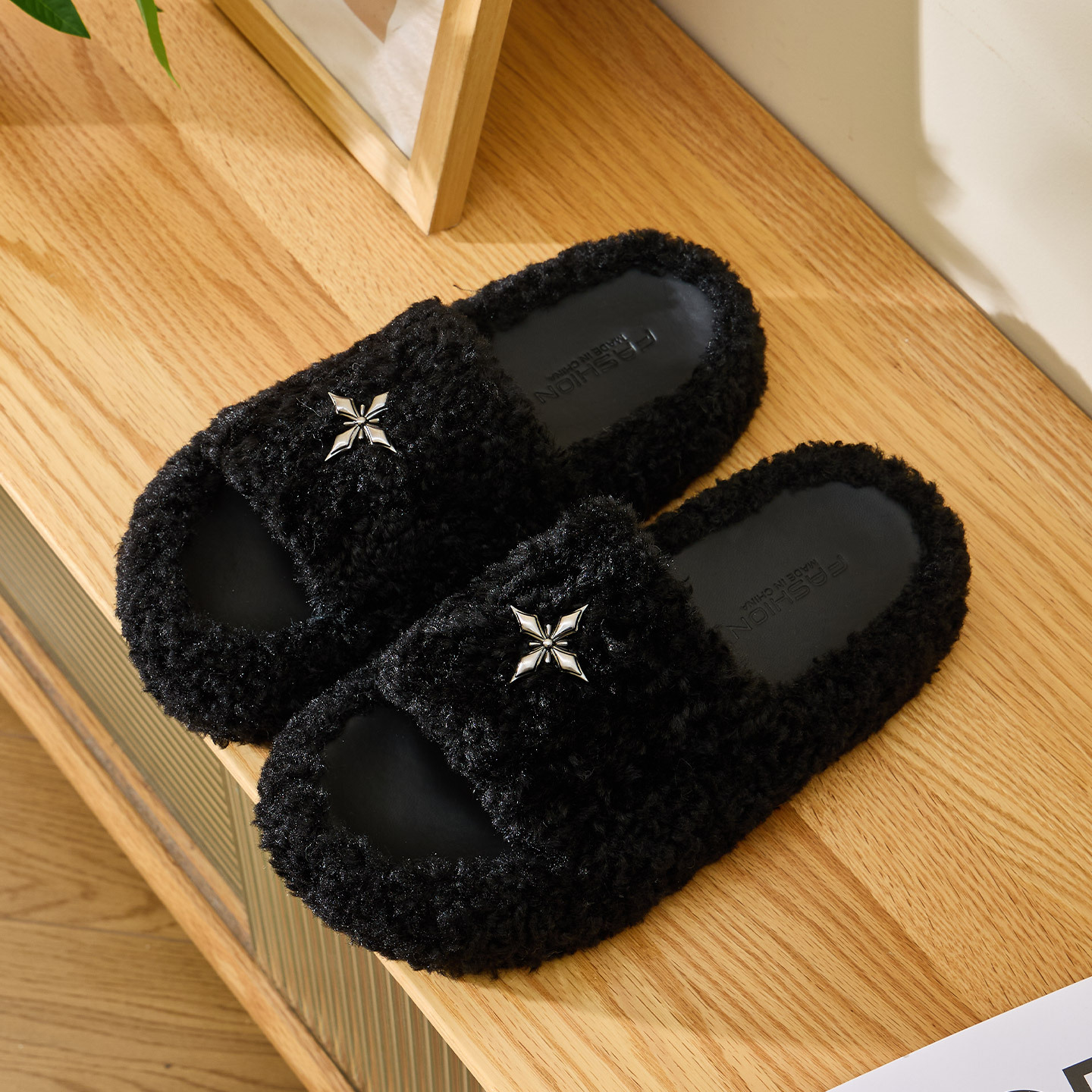 Thick-soled cotton slippers women's autumn and winter indoor non-slip warm and outer wear to increase height fashion plush slippers2025