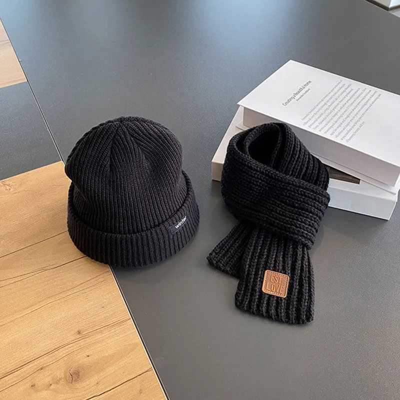 2 sets autumn and winter childrens hat scarf combination windproof knit hat bib baby wool hat new cool Z251029